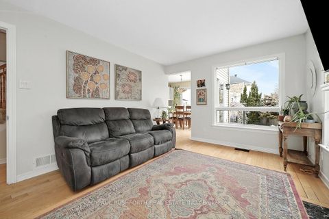 Photo 13 at 6419 Bernice Court, Convent Glen North, Orleans