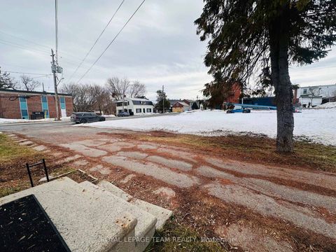 Photo 4 at 202 Bell Street, Arnprior