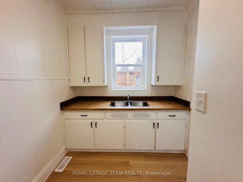 Photo 12 at 202 Bell Street, Arnprior