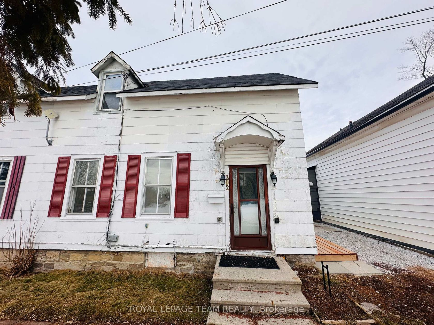 202 Bell Street, Arnprior 2