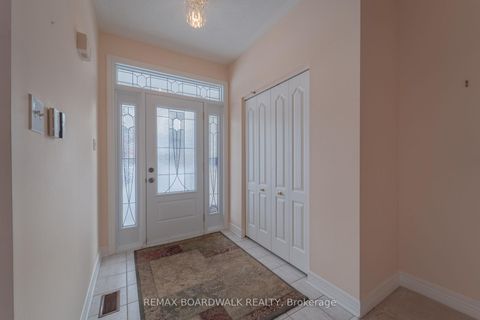 Photo 3 at 57 Mattawa Crescent, Bridlewood, Kanata