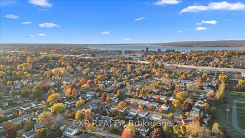 Photo 10 at 2670 Stone Crescent N, Nepean (Redwood Park), Ottawa