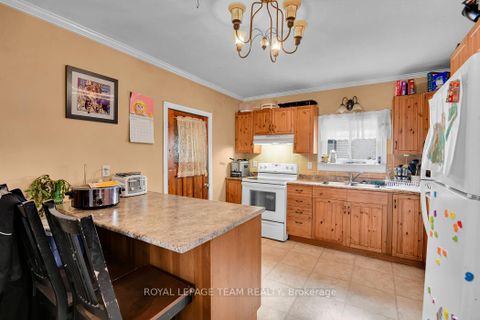 Photo 10 at 93 Queen Street, SMITHS FALLS, Smiths Falls