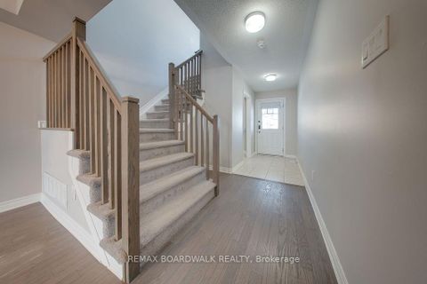 Photo 4 at 132 Conifer Creek Circle, Emerald Meadows/Trailwest, Kanata