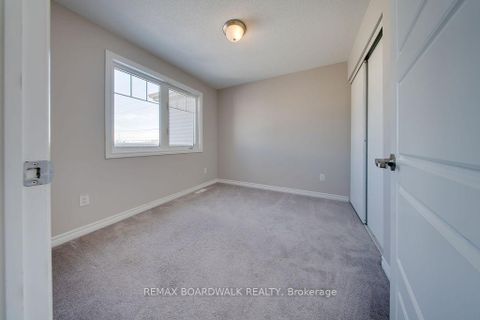 Photo 31 at 132 Conifer Creek Circle, Emerald Meadows/Trailwest, Kanata