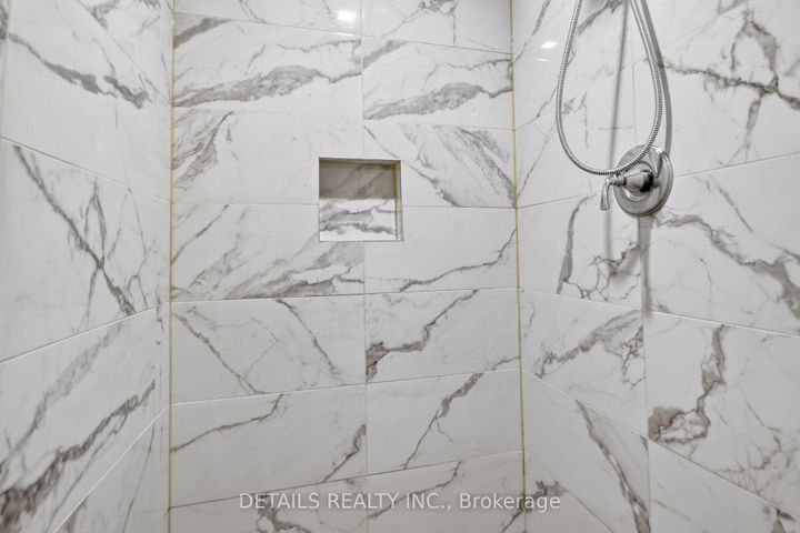 Photo 23 at 5 - 40 Appleby Private, Nepean (Carleton Heights), Ottawa