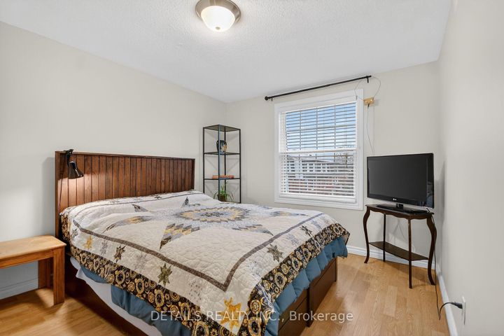 Photo 24 at 5 - 40 Appleby Private, Nepean (Carleton Heights), Ottawa