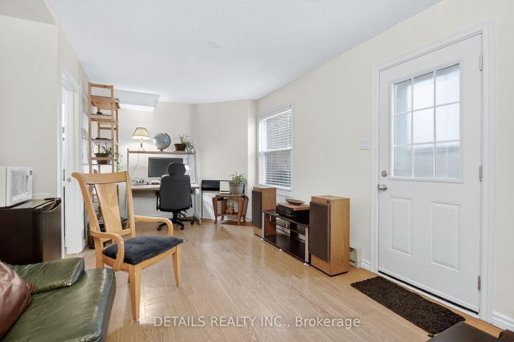 Photo 32 at 5 - 40 Appleby Private, Nepean (Carleton Heights), Ottawa