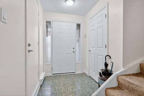 Photo 3 at 5 - 40 Appleby Private, Nepean (Carleton Heights), Ottawa