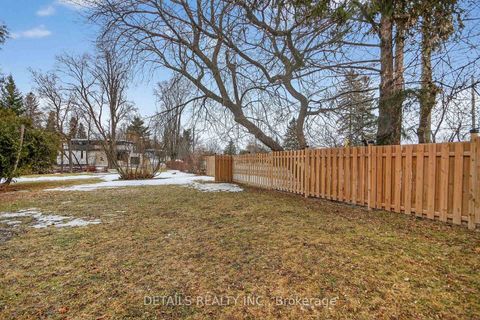 Photo 35 at 5 - 40 Appleby Private, Nepean (Carleton Heights), Ottawa