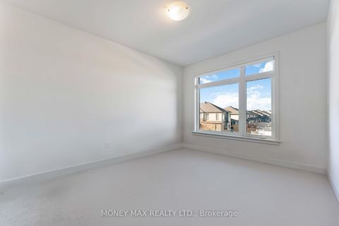 Photo 12 at 623 Knotridge Street, Mer Bleue/Bradley Estates/Anderson Park, Orleans