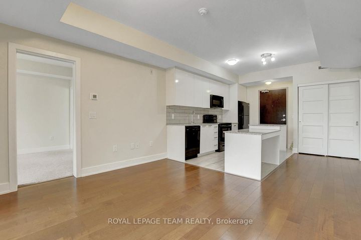 Photo 13 at 201 - 2785 Baseline Road, Nepean (Redwood Park), Ottawa