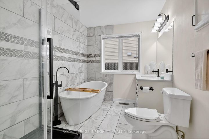 Photo 32 at 161 Longshire Circle, Nepean (Longfields), Ottawa