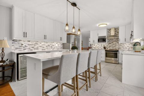 Photo 17 at 161 Longshire Circle, Nepean (Longfields), Ottawa