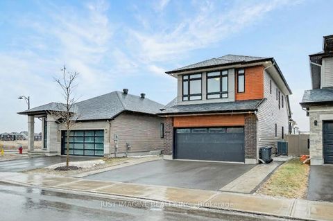 Photo 1 at 602 Triangle Street, Emerald Meadows/Trailwest, Kanata