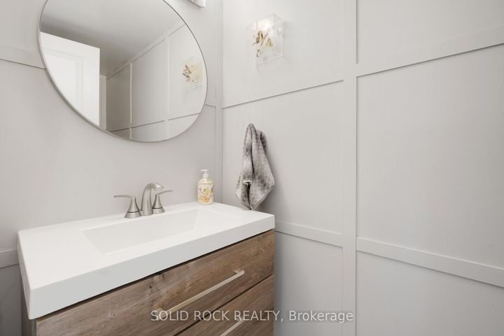 Photo 9 at 41 Framingham Crescent, Nepean (Cedargrove/Fraserdale), Ottawa