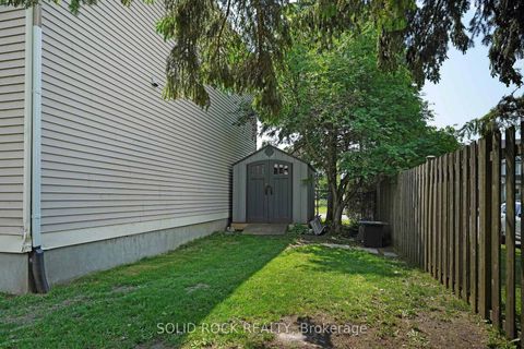 Photo 44 at 41 Framingham Crescent, Nepean (Cedargrove/Fraserdale), Ottawa