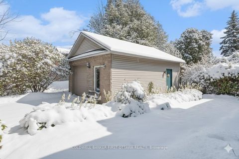 Photo 1 at 475 MOFFATT Street, Carleton Place