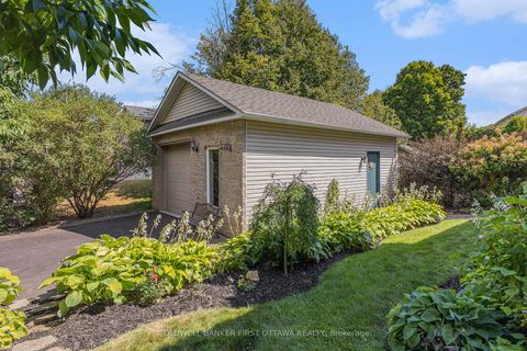 Photo 3 at 475 MOFFATT Street, Carleton Place