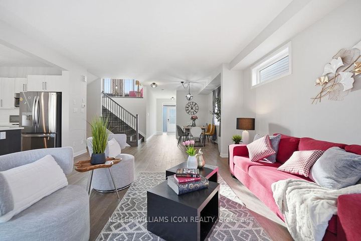 Photo 11 at 808 Cappamore Drive, Nepean (Half Moon Bay), Ottawa