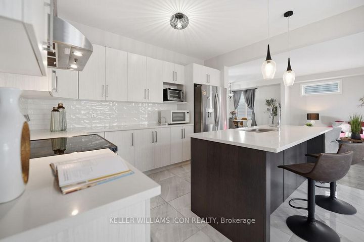 Photo 18 at 808 Cappamore Drive, Nepean (Half Moon Bay), Ottawa