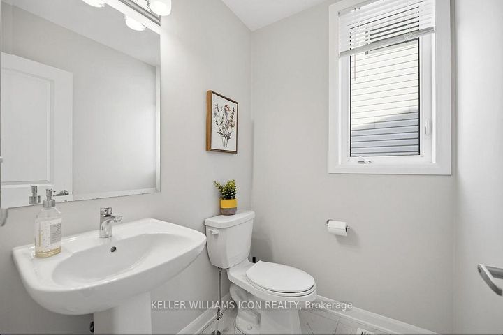 Photo 22 at 808 Cappamore Drive, Nepean (Half Moon Bay), Ottawa