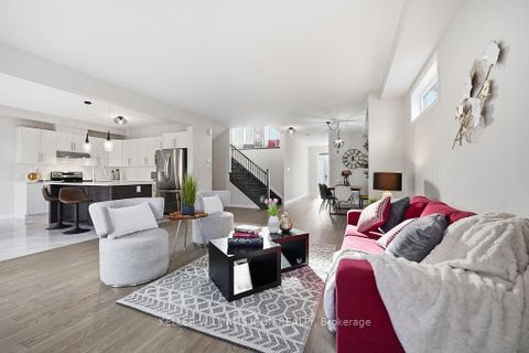 Photo 10 at 808 Cappamore Drive, Nepean (Half Moon Bay), Ottawa