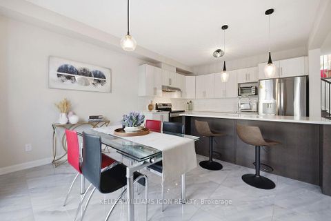 Photo 16 at 808 Cappamore Drive, Nepean (Half Moon Bay), Ottawa