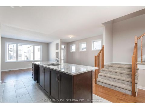 Photo 7 at 459 Cope Drive, Emerald Meadows/Trailwest, Kanata