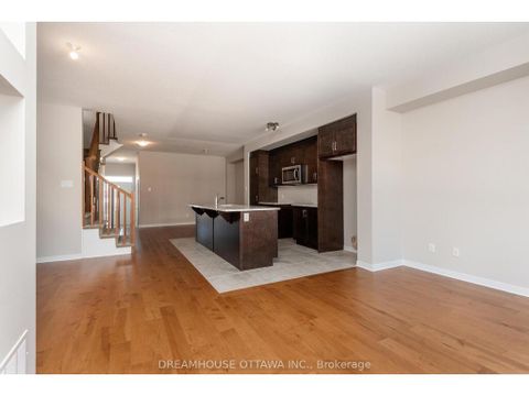 Photo 9 at 459 Cope Drive, Emerald Meadows/Trailwest, Kanata