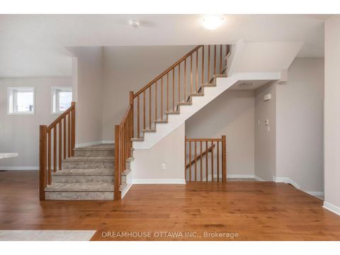 Photo 12 at 459 Cope Drive, Emerald Meadows/Trailwest, Kanata