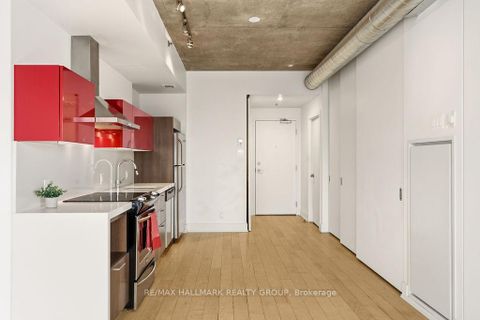 Photo 10 at 203 - 360 McLeod Street, Ottawa Centre