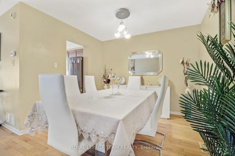 Photo 11 at 2362 Bois Vert Place, Avalon East, Orleans