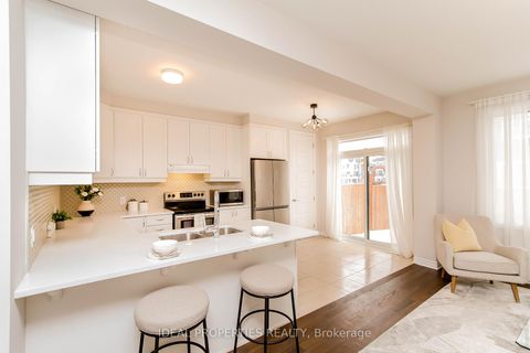 Photo 14 at 703 Derreen Avenue, Stittsville (North), Stittsville