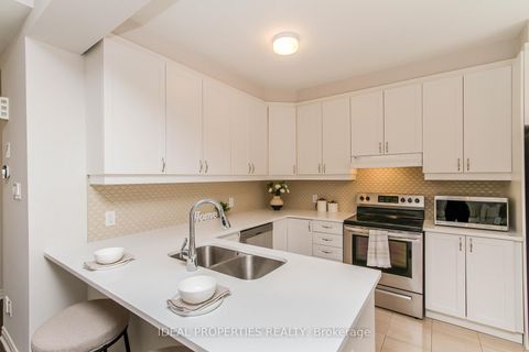 Photo 16 at 703 Derreen Avenue, Stittsville (North), Stittsville