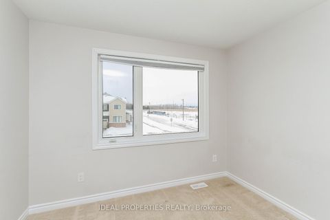 Photo 37 at 703 Derreen Avenue, Stittsville (North), Stittsville