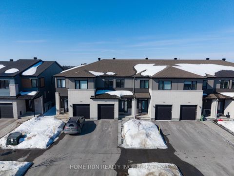 Photo 3 at 467 Cope Drive, Emerald Meadows/Trailwest, Kanata