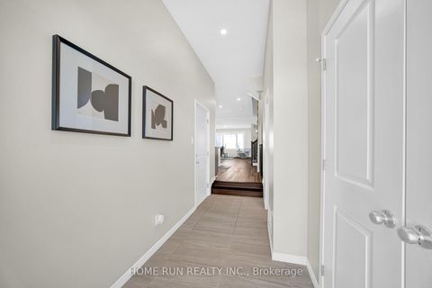 Photo 5 at 467 Cope Drive, Emerald Meadows/Trailwest, Kanata