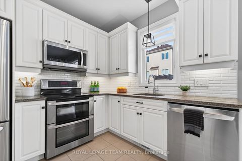 Photo 12 at 179 Asper Trail Circle, Emerald Meadows/Trailwest, Kanata