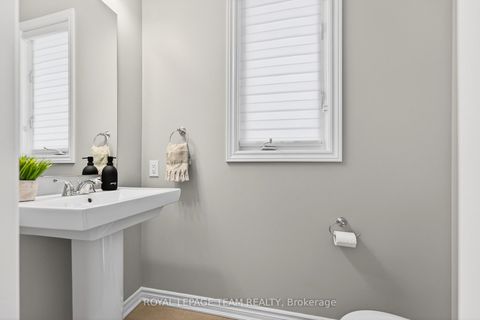 Photo 17 at 179 Asper Trail Circle, Emerald Meadows/Trailwest, Kanata