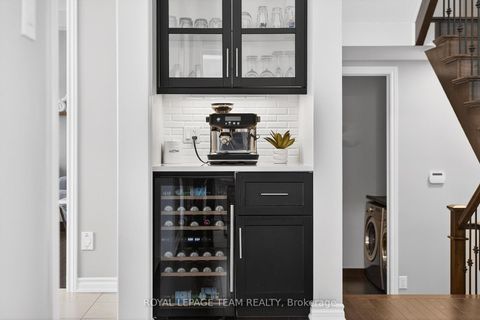 Photo 18 at 179 Asper Trail Circle, Emerald Meadows/Trailwest, Kanata