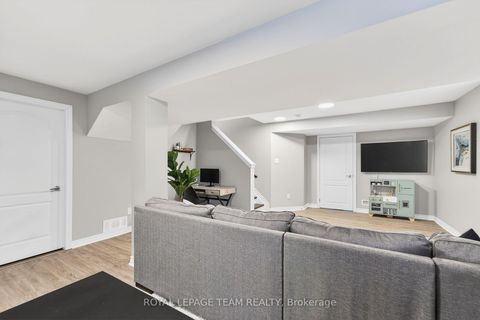 Photo 34 at 179 Asper Trail Circle, Emerald Meadows/Trailwest, Kanata