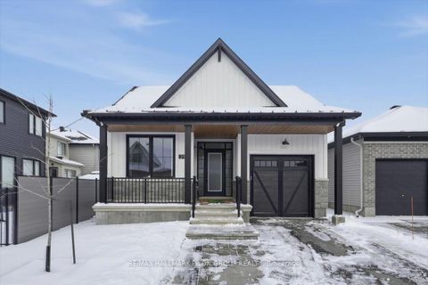 Photo 1 at 296 Cornice Street, Mer Bleue/Bradley Estates/Anderson Park, Orleans