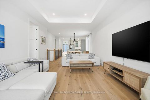 Photo 9 at 296 Cornice Street, Mer Bleue/Bradley Estates/Anderson Park, Orleans