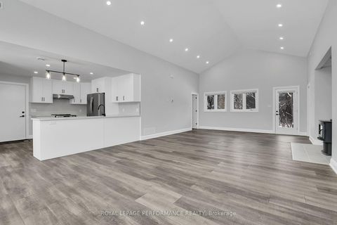 Photo 12 at 1797 March Road, CARP, Carp