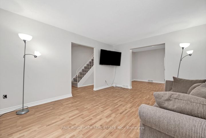 Photo 6 at 1107 Meadowlands Drive, Nepean (Carleton Square), Ottawa