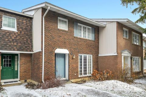 Photo 1 at 1107 Meadowlands Drive, Nepean (Carleton Square), Ottawa
