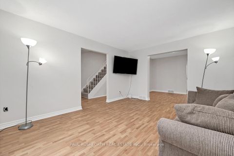 Photo 6 at 1107 Meadowlands Drive, Nepean (Carleton Square), Ottawa