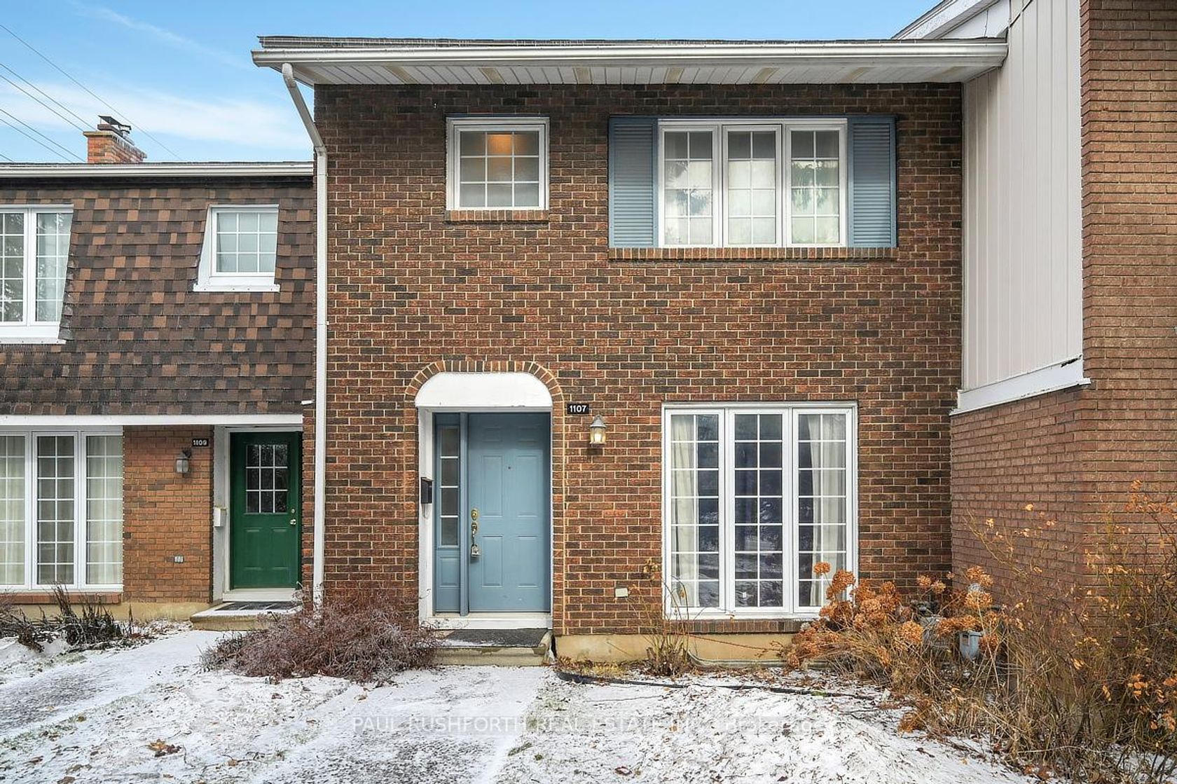 1107 Meadowlands Drive, Nepean (Carleton Square), Ottawa 
