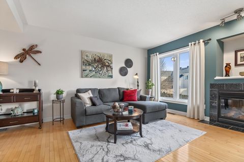 Photo 6 at 229 Saddlesmith Circle, Emerald Meadows/Trailwest, Kanata